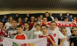 Ustrzyccy uczniowie na meczu reprezentacji Polski<br/>fot. UM Ustrzyki Dolne
