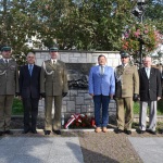 delegacja BiOSG oraz emerytów SG uczciła pamięć żołnierzy KOP-u pod tablicą pamiątkową 