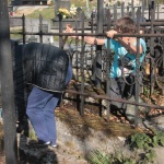Polańscy harcerze porządkowali opuszczone groby