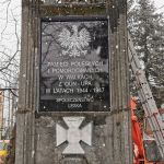 IPN kazał usunąć tablice z leskiego pomnika <br/>fot. Paweł Kusal