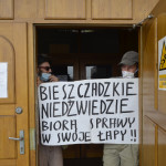 Blokowali RDLP w Krośnie. Doszło do przepychanek.