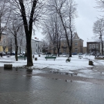 Kwietniowy dzień w Lesku. Znowu spadł śnieg (ZDJĘCIA)