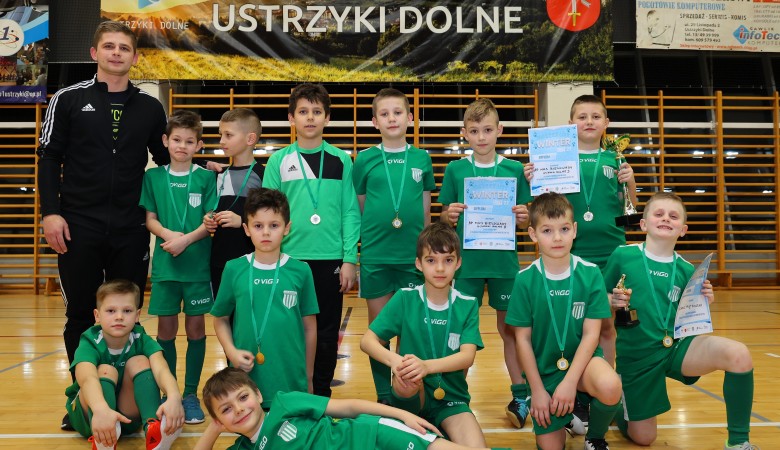 Akademia Piłkarska MKS Bieszczady wygrała w turnieju Bieszczady Winter Cup 2022