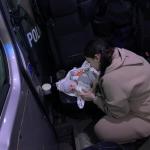 "Najbardziej szkoda mi dzieci... " - policjanci z oddziałów prewencji o służbie na granicy w Krościenku<br/>fot. KPP Ustrzyki Dolne