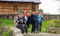 Szlaki turystyczne coraz bardziej dostępne dla niepełnosprawnych